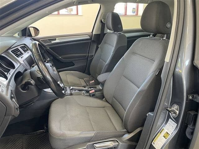 Used 2016 Volkswagen Golf S FWD image 22