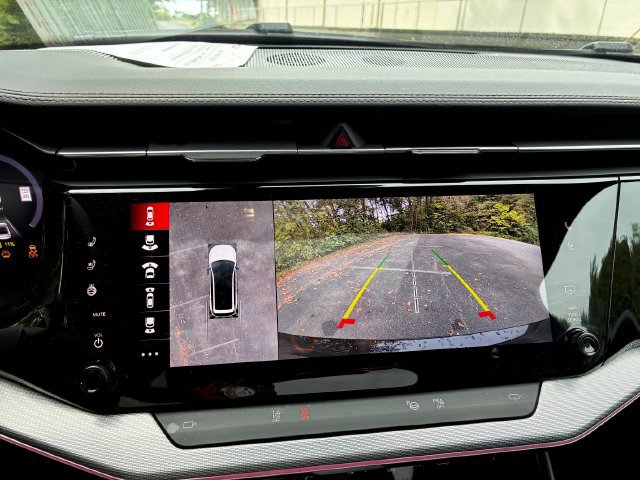Used 2024 Jeep Wagoneer Launch Edition AWD/4WD image 32