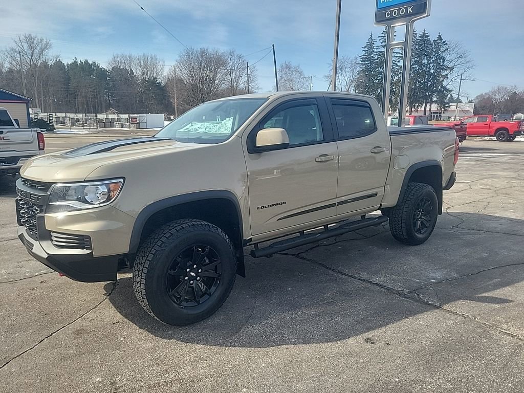 Used 2021 Chevrolet Colorado ZR2 w/ ZR2 Dusk Special Edition image 3