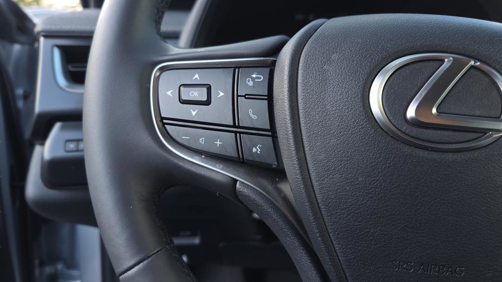 Used 2025 Lexus UX 300h AWD image 21