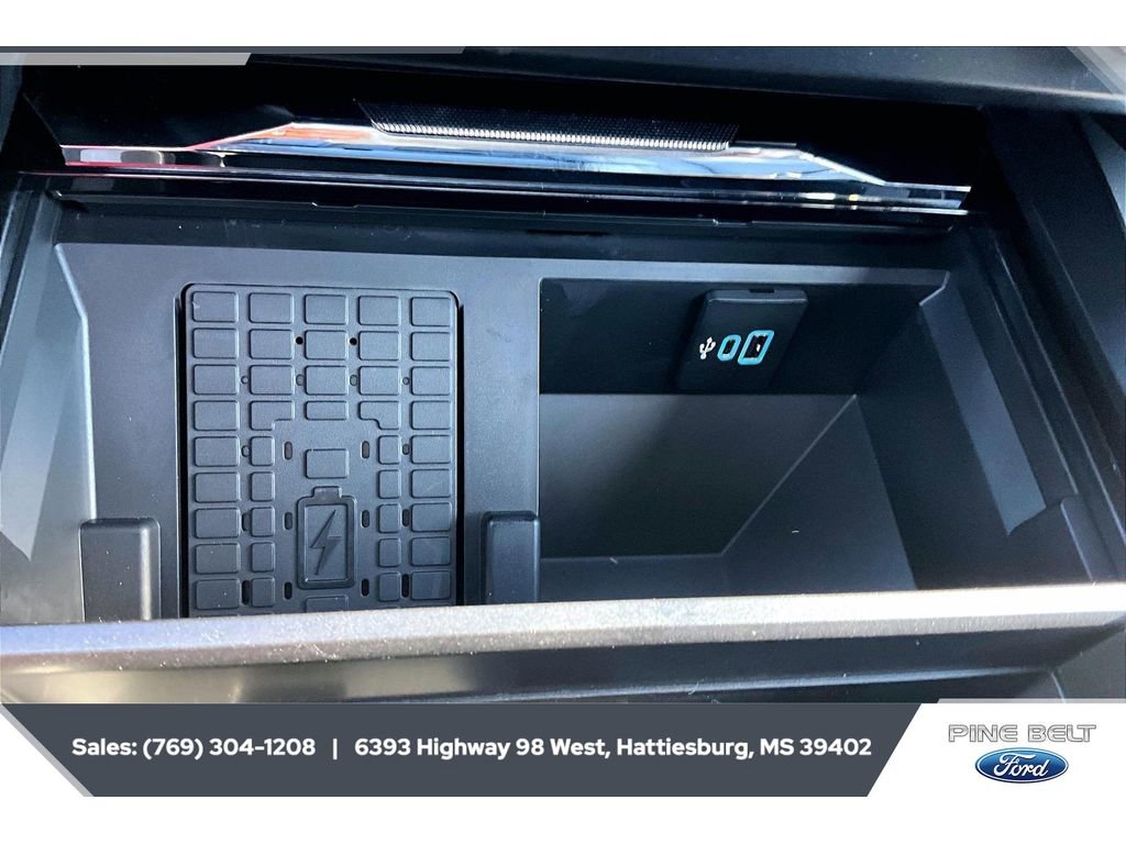 New 2026 Ford F250 Lariat w/ Black Appearance Package image 23