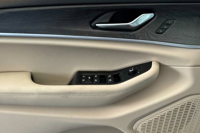 New 2025 Jeep Grand Cherokee Limited image 8