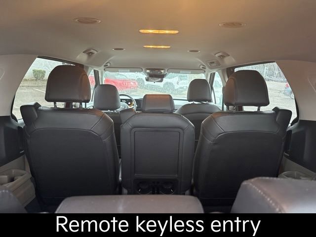 Certified 2025 Kia Carnival image 13