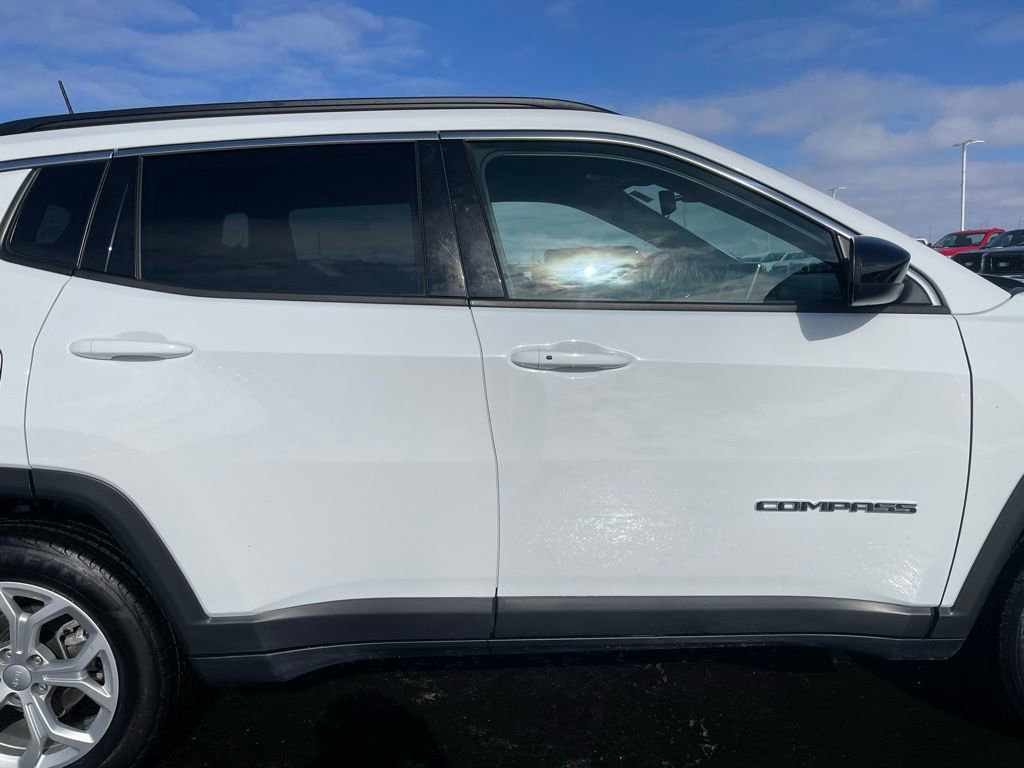 Used 2024 Jeep Compass Latitude AWD/4WD image 33