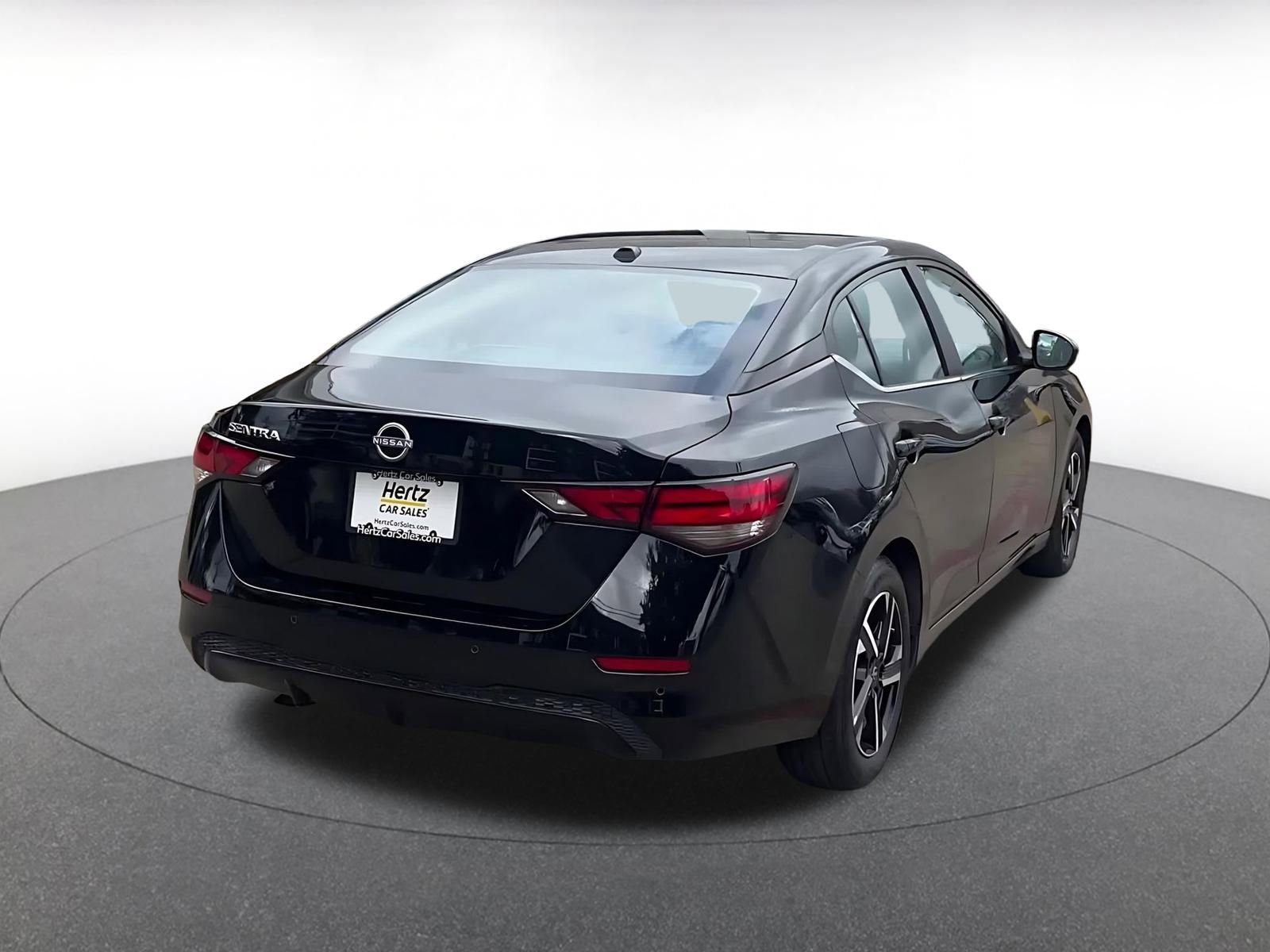 Used 2025 Nissan Sentra SV image 13