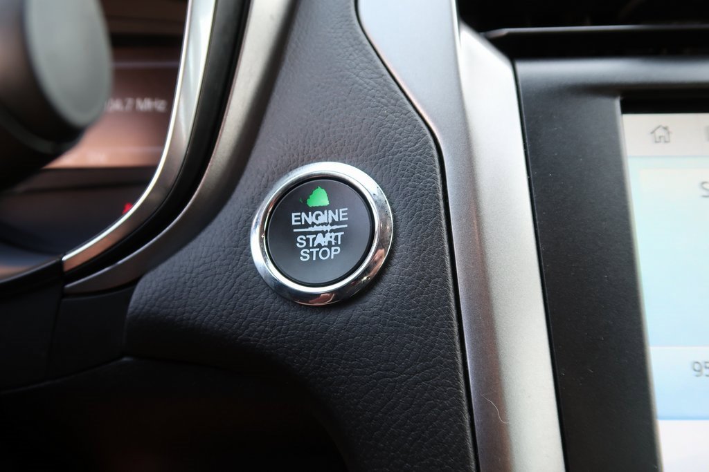 Used 2020 Ford Fusion SE image 26