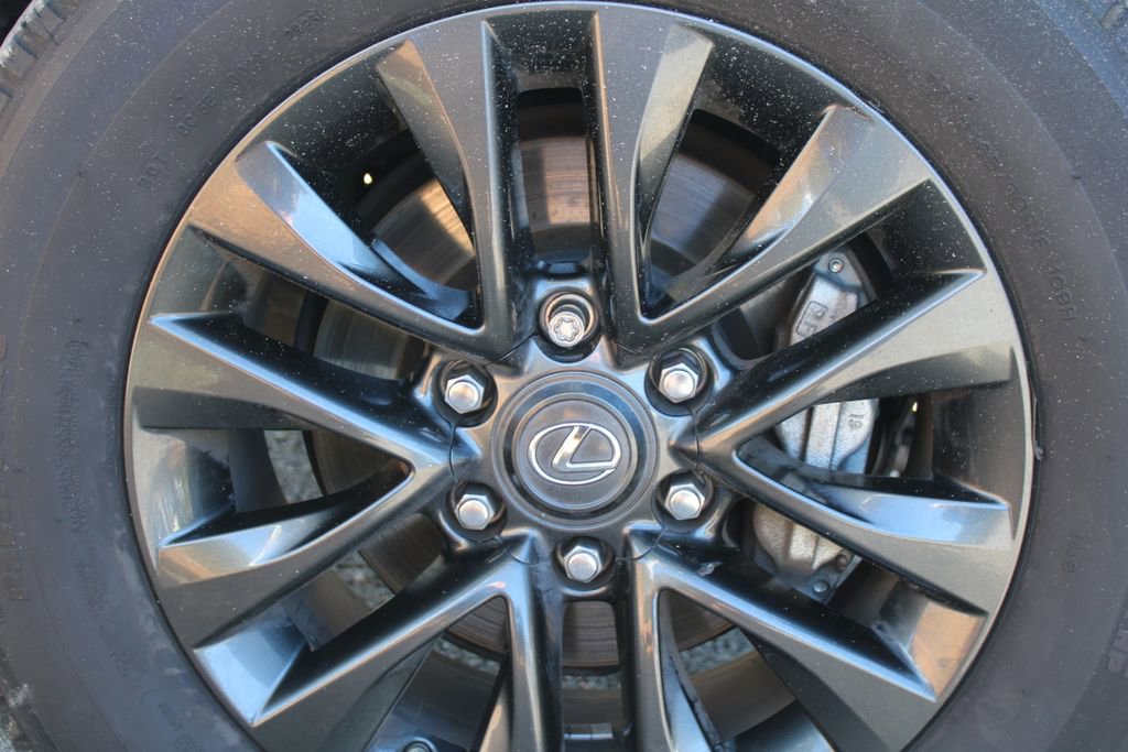 Used 2023 Lexus GX 460 Premium w/ Premium Package image 18