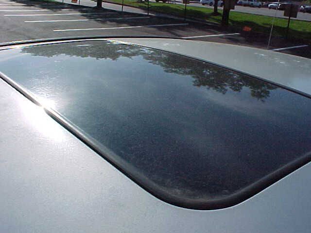 Used 2003 Hyundai Elantra GLS FWD image 5