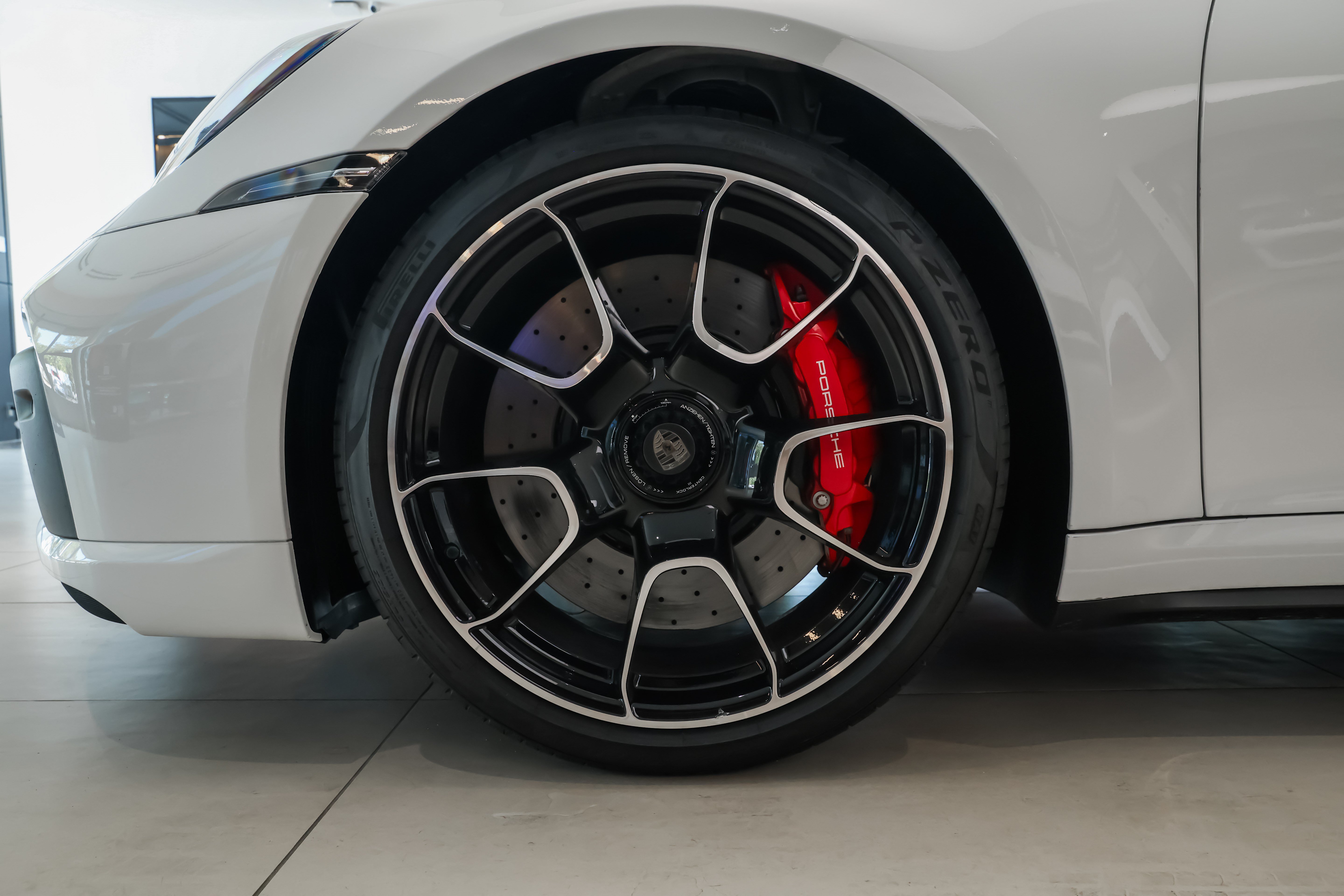 Used 2025 Porsche 911 Turbo AWD/4WD image 34