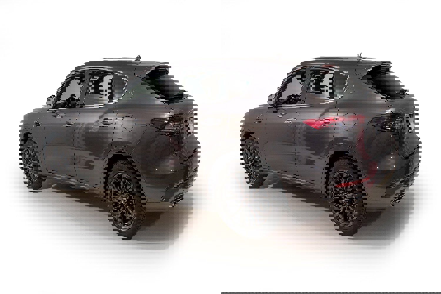 Used 2024 Maserati Levante GT Ultima image 5