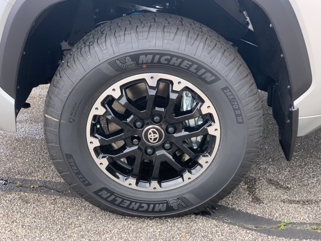 New 2026 Toyota Tundra SR5 w/ TRD Off-Road Package AWD/4WD image 30