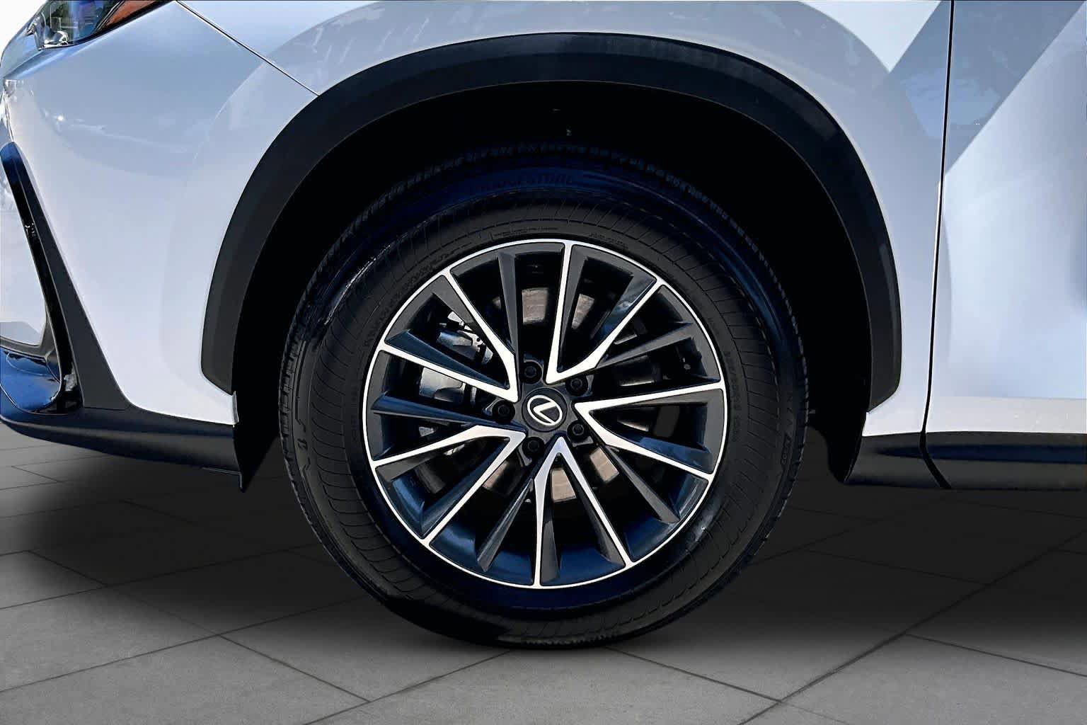 Used 2026 Lexus NX 350 AWD image 11