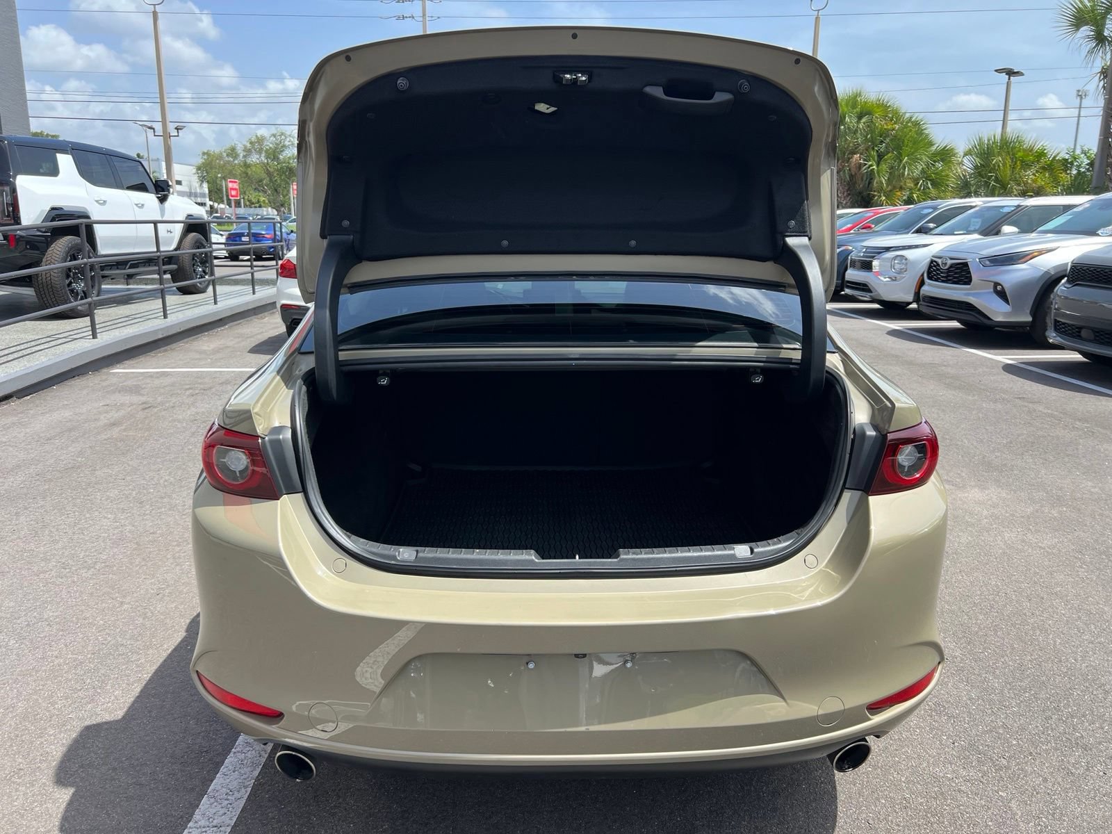 Used 2024 MAZDA MAZDA3 s AWD/4WD image 18