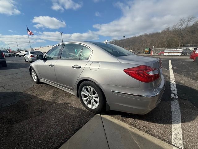 Used 2013 Hyundai Genesis 3.8 image 5