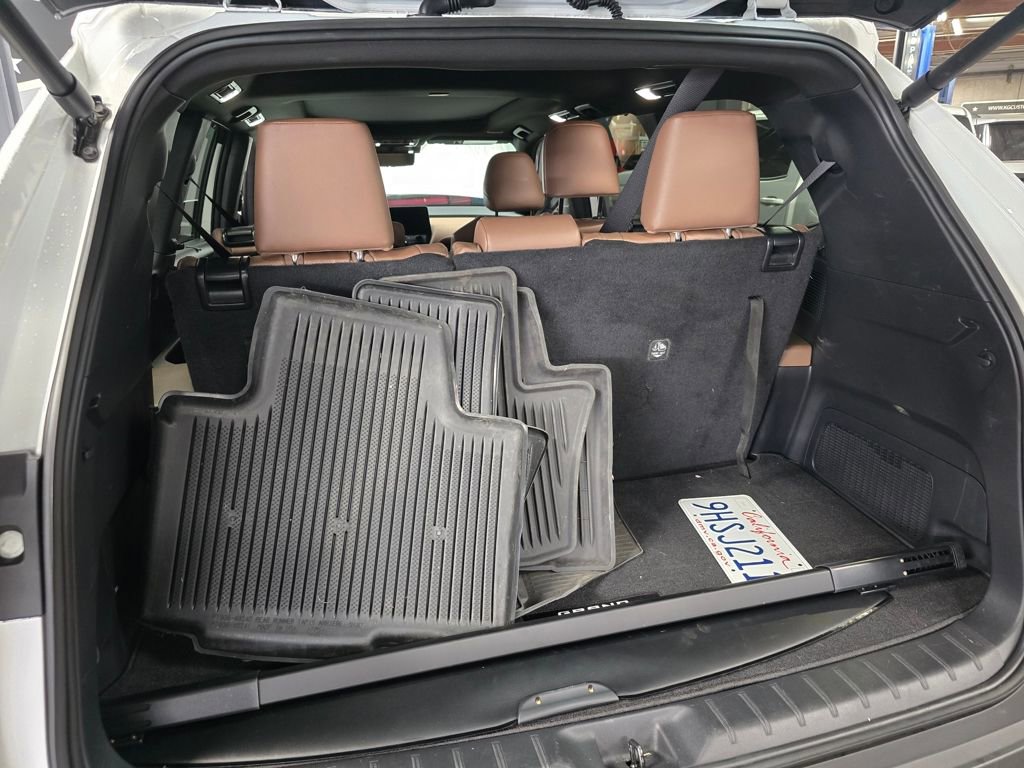 Used 2024 Toyota Grand Highlander MAX Platinum image 19