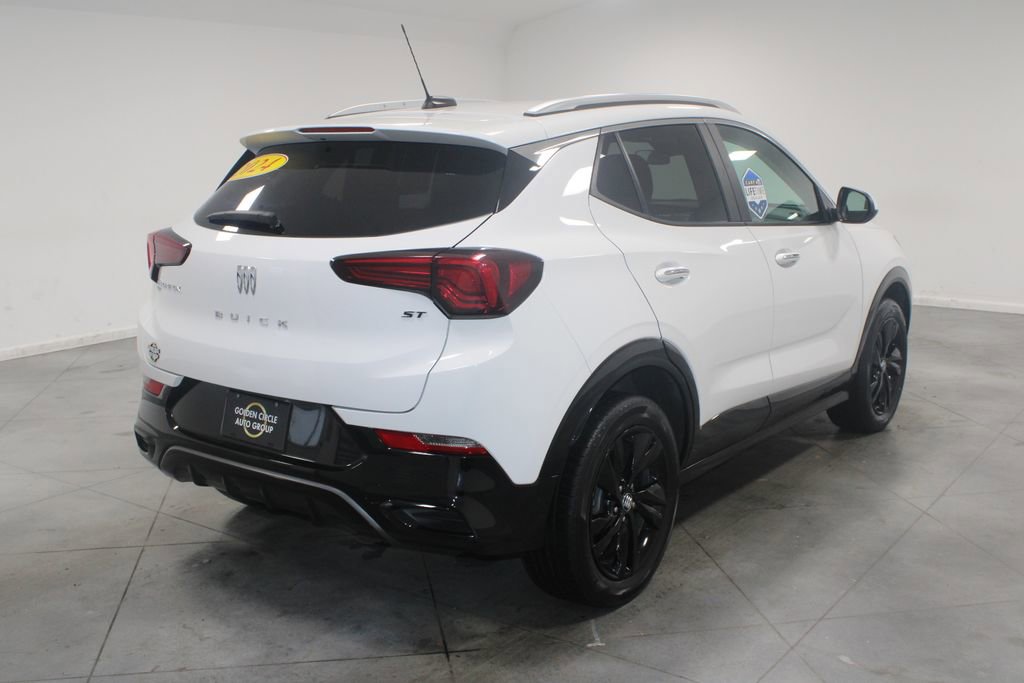 Used 2024 Buick Encore GX Sport Touring image 9