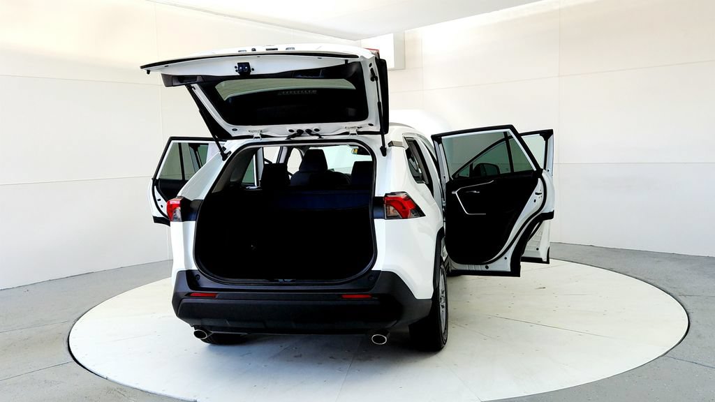 Certified 2025 Toyota RAV4 XLE AWD/4WD image 11