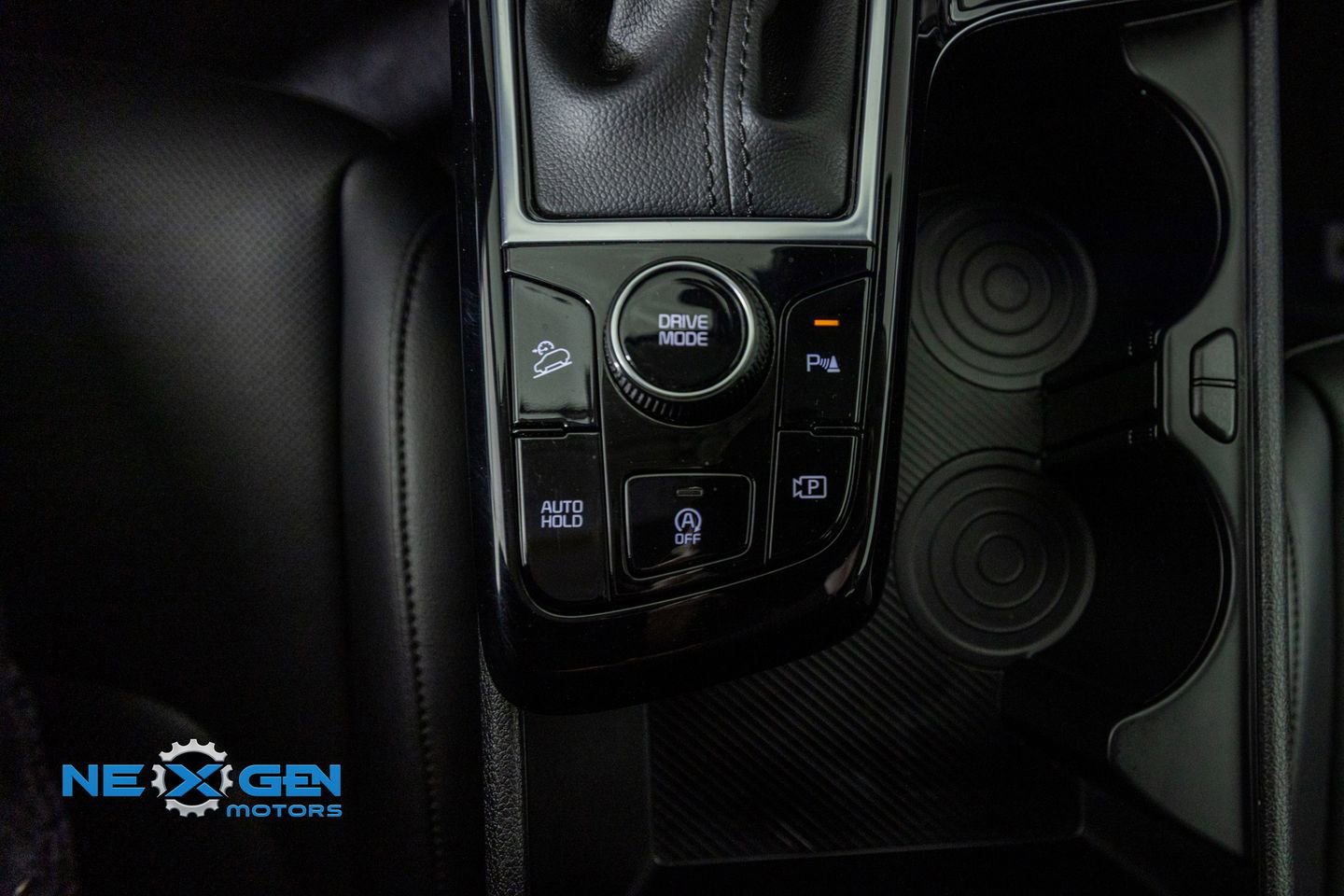 Used 2024 Kia Sportage EX image 22