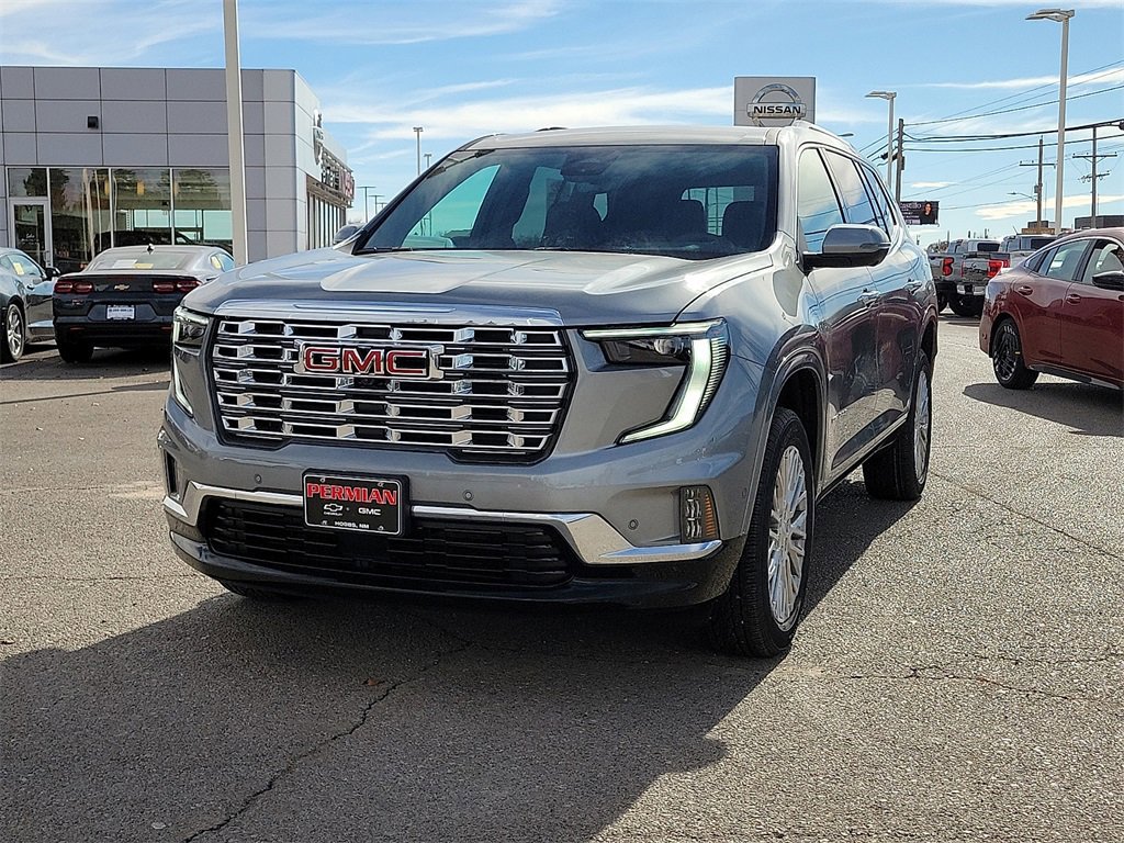 New 2026 GMC Acadia Denali w/ Super Cruise Package image 4