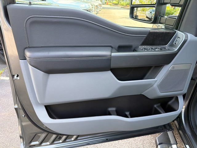New 2026 Ford F250 XLT w/ XLT Premium Package AWD/4WD image 11