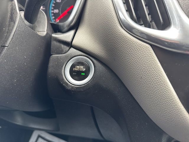 Used 2018 Chevrolet Equinox LT image 16