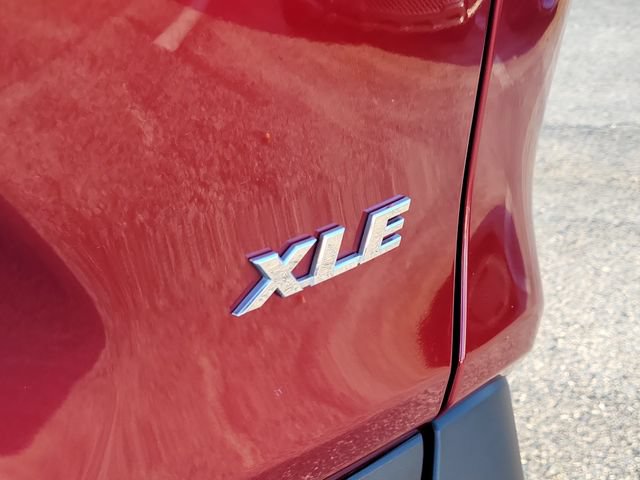 Used 2020 Toyota RAV4 XLE FWD image 7