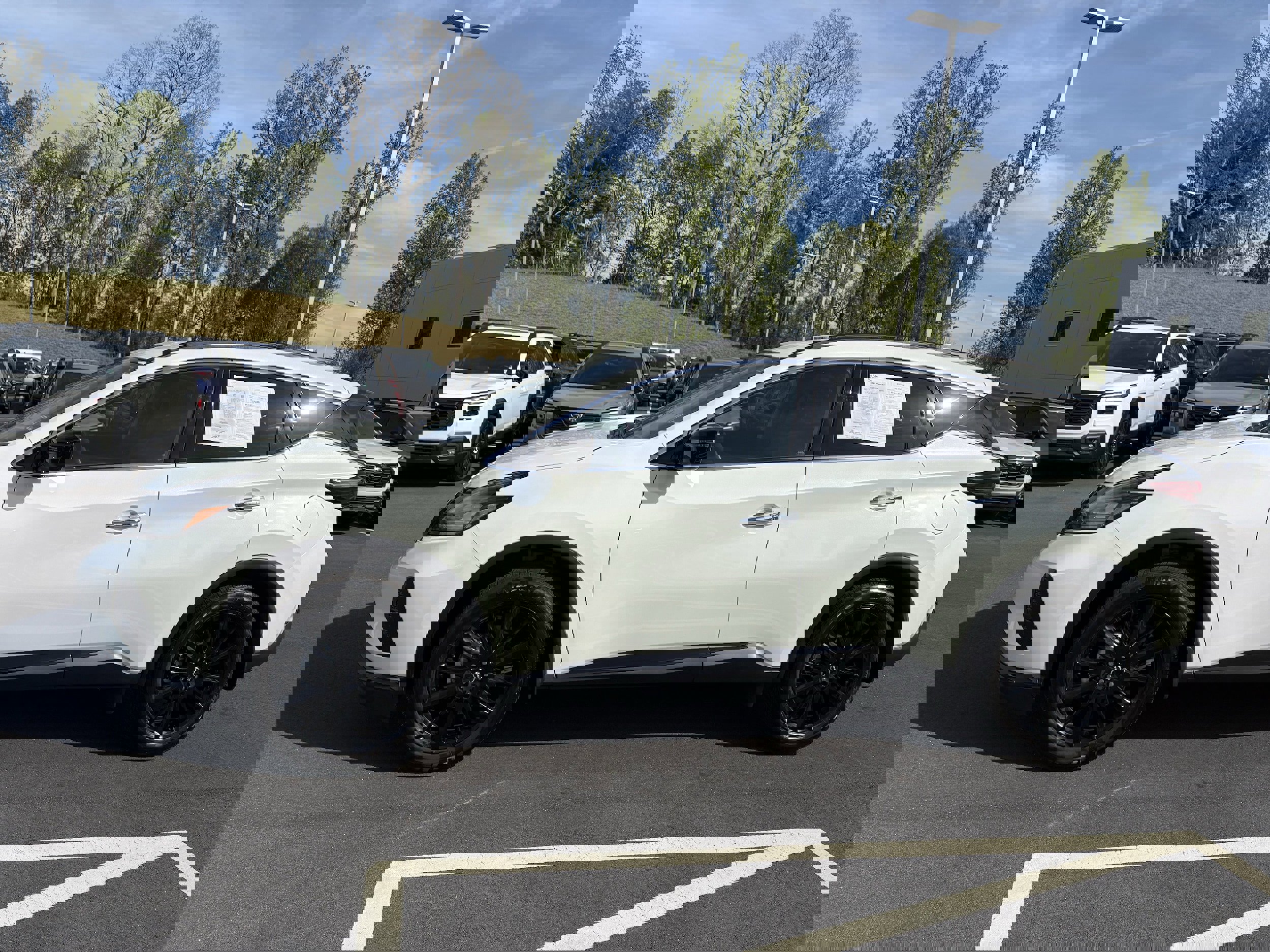 Used 2024 Nissan Murano SV w/ SV Midnight Edition Package FWD image 4