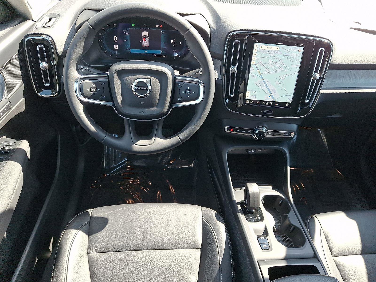 Certified 2023 Volvo XC40 B5 Core w/ Convenience Package image 12