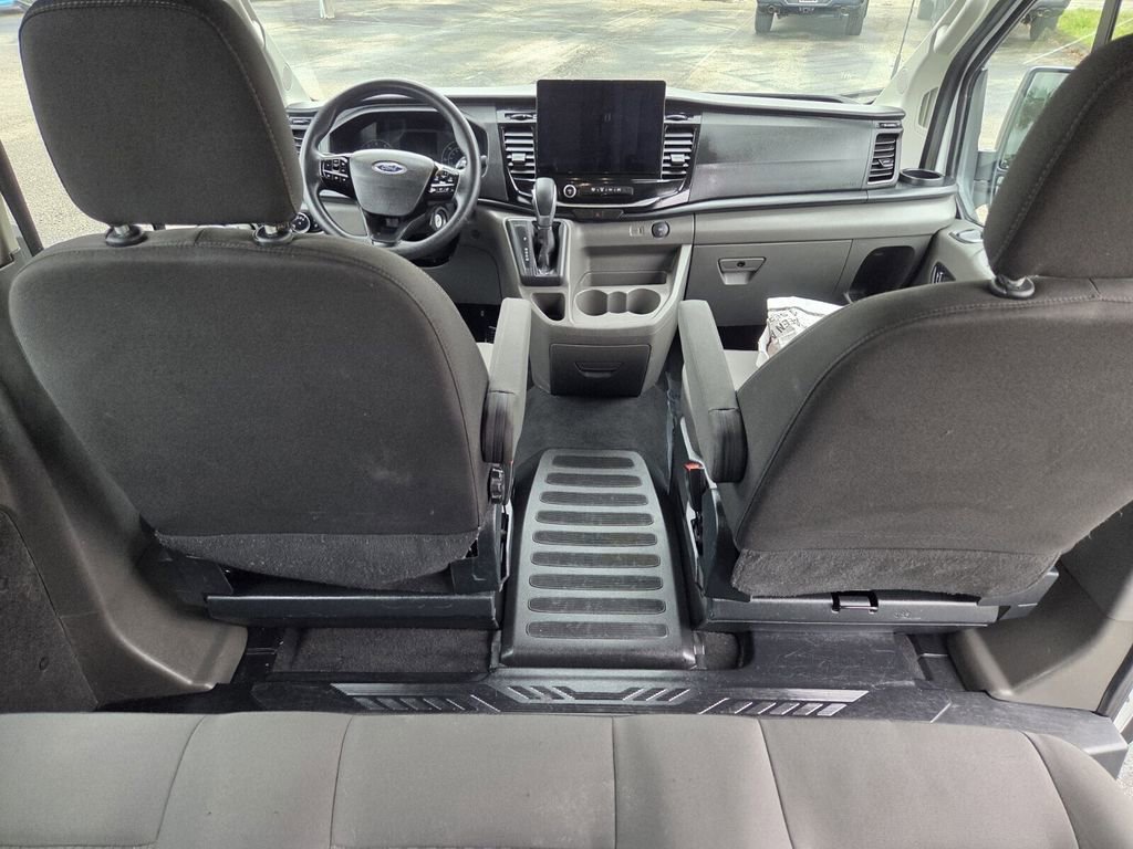 Used 2023 Ford Transit 350 XLT image 28