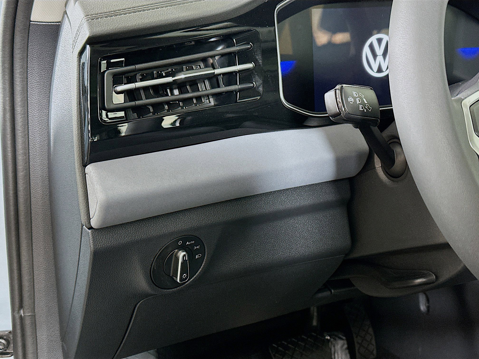 New 2026 Volkswagen Jetta SE image 10