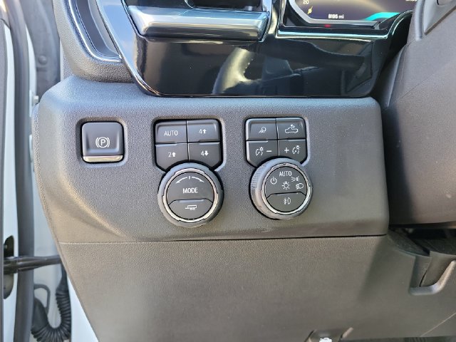 Used 2026 Chevrolet Silverado 1500 LT Trail Boss w/ Safety Package AWD/4WD image 23