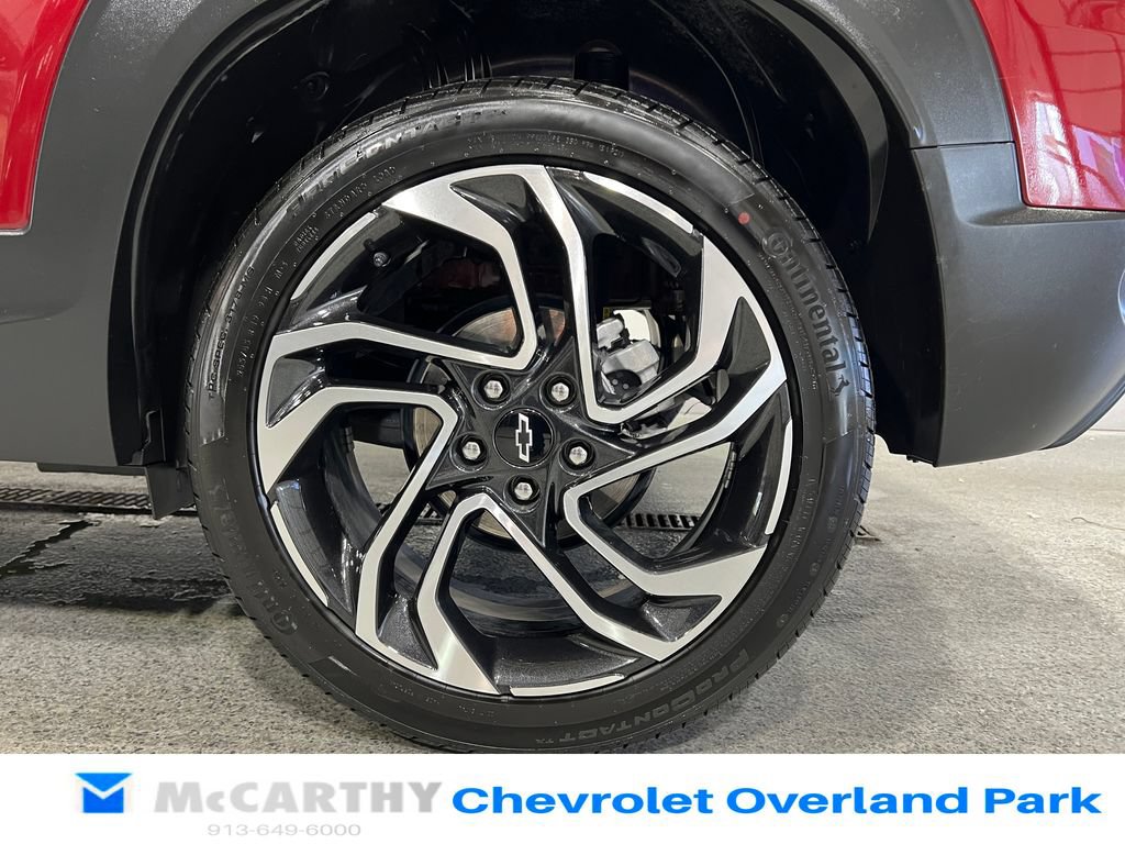 Used 2025 Chevrolet TrailBlazer RS w/ Convenience Package FWD image 32