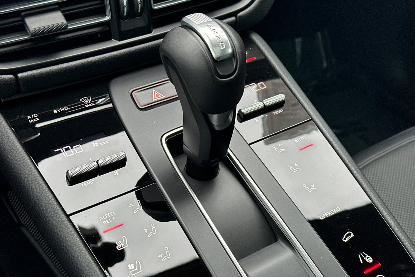 Used 2025 Porsche Macan image 22