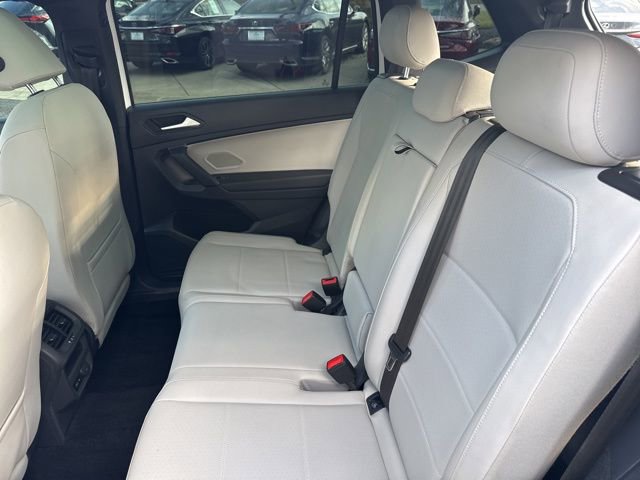 Used 2019 Volkswagen Tiguan SEL Premium R-Line w/ 3rd Row Seat Package image 25