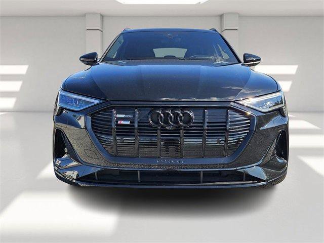 Used 2023 Audi e-tron Chronos image 8