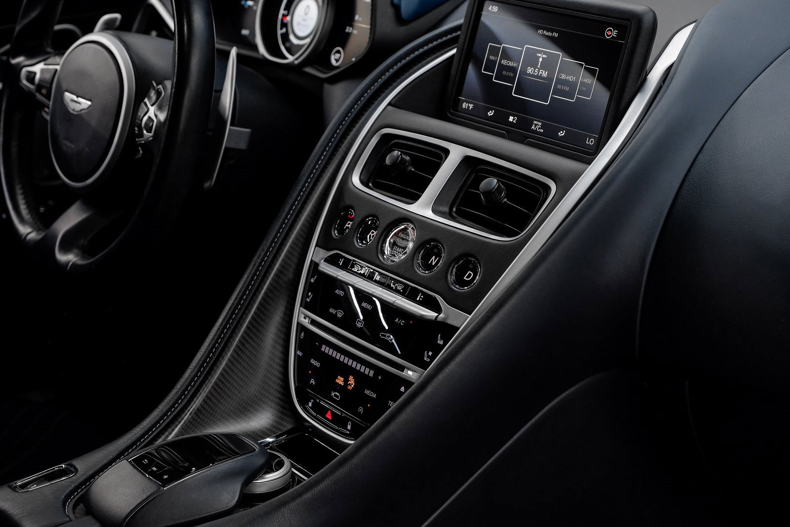 Used 2018 Aston Martin DB11 V12 image 32