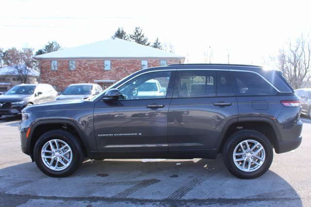 Used 2024 Jeep Grand Cherokee Laredo X w/ Luxury Tech Group I image 5