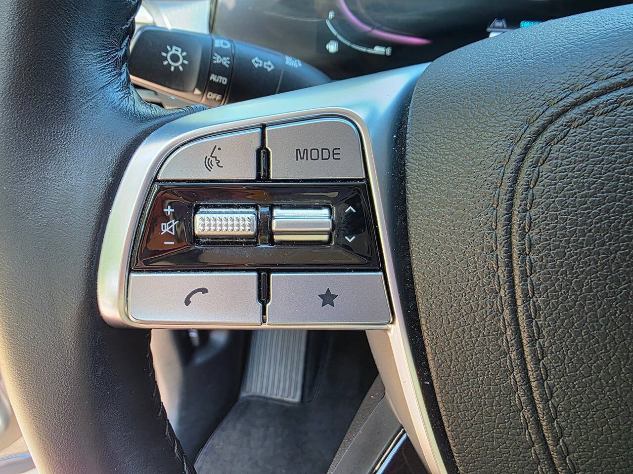 Used 2023 Kia Telluride S AWD/4WD image 19