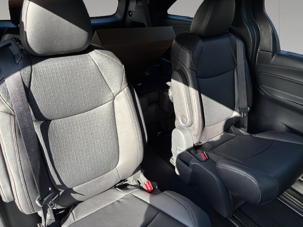 New 2026 Toyota Sienna XLE Woodland Edition AWD/4WD image 19