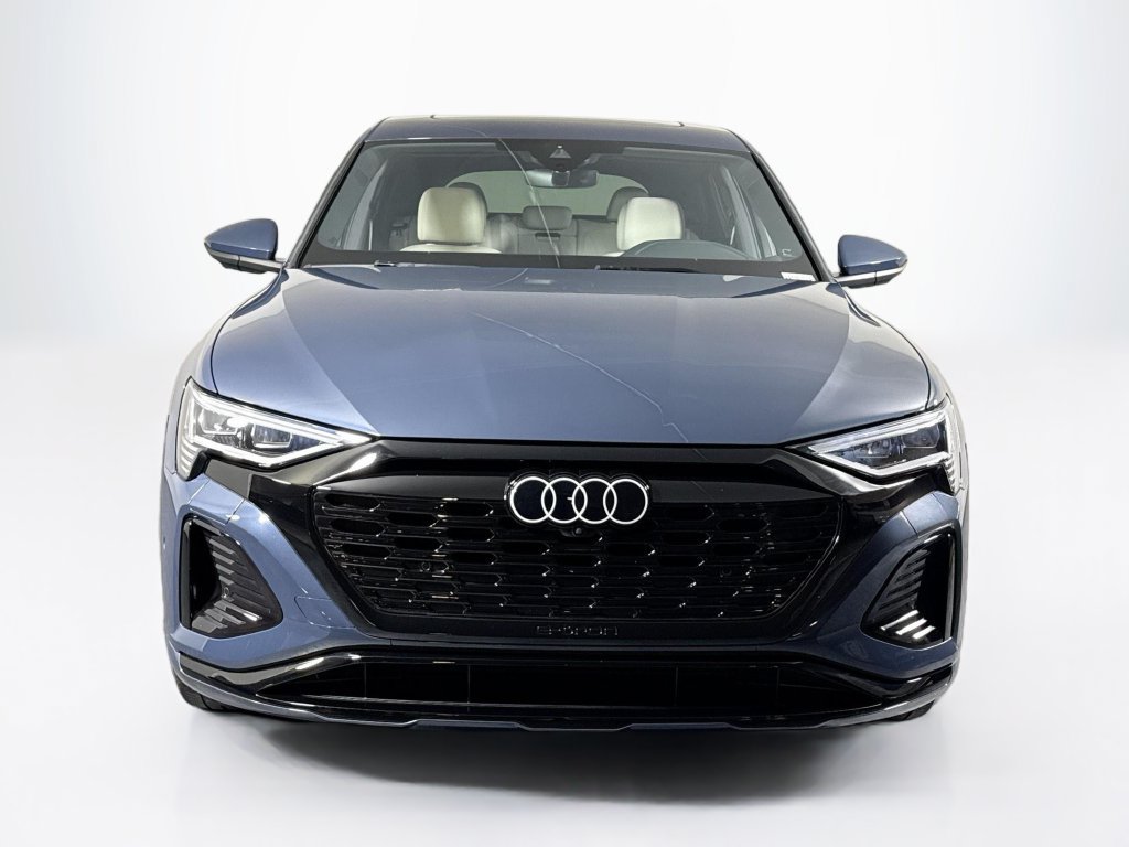 Used 2024 Audi Q8 e-tron Premium Plus w/ Premium Plus Package AWD/4WD image 8