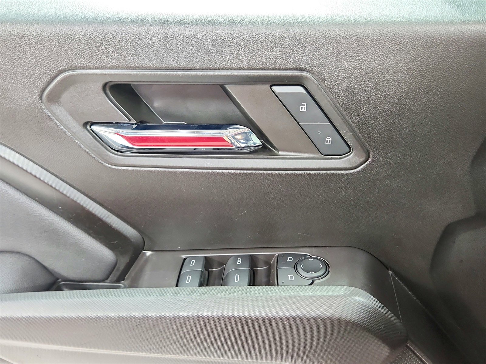 Used 2024 Chevrolet Colorado LT w/ LT Convenience Package II image 32