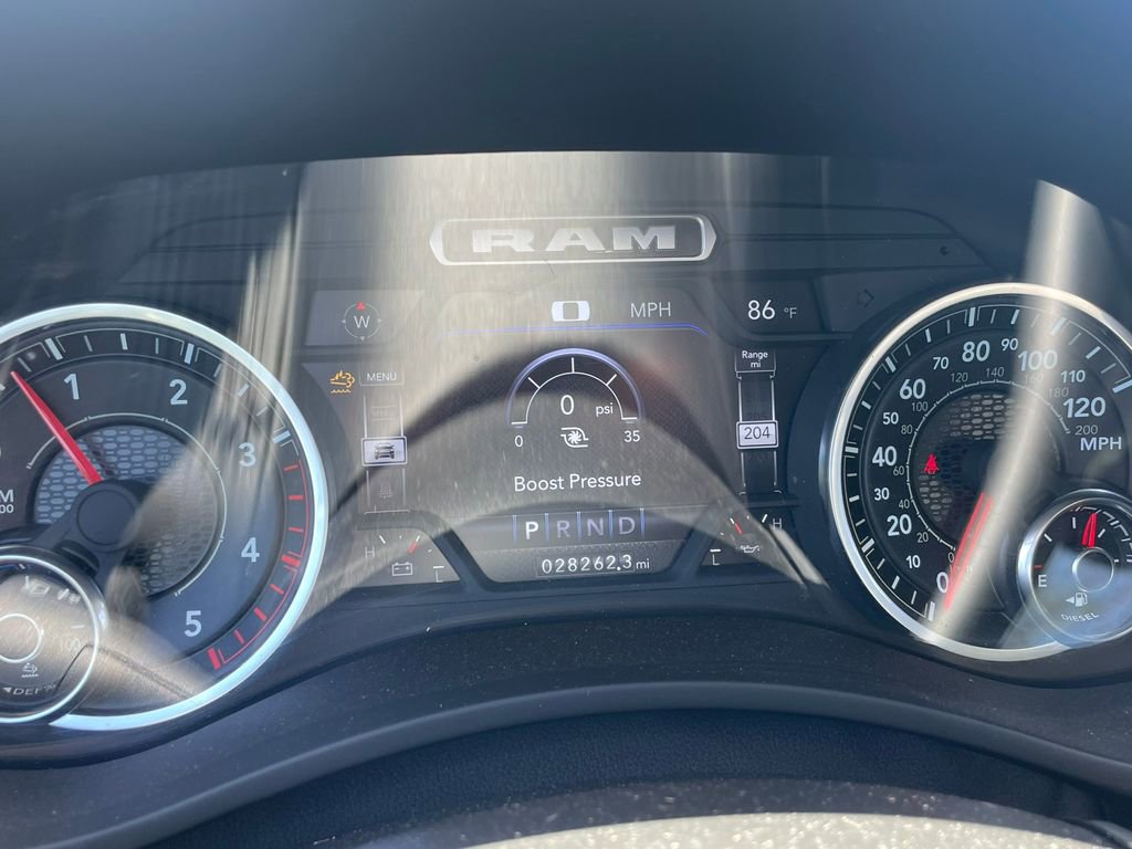 Used 2024 RAM 2500 Laramie AWD/4WD image 17