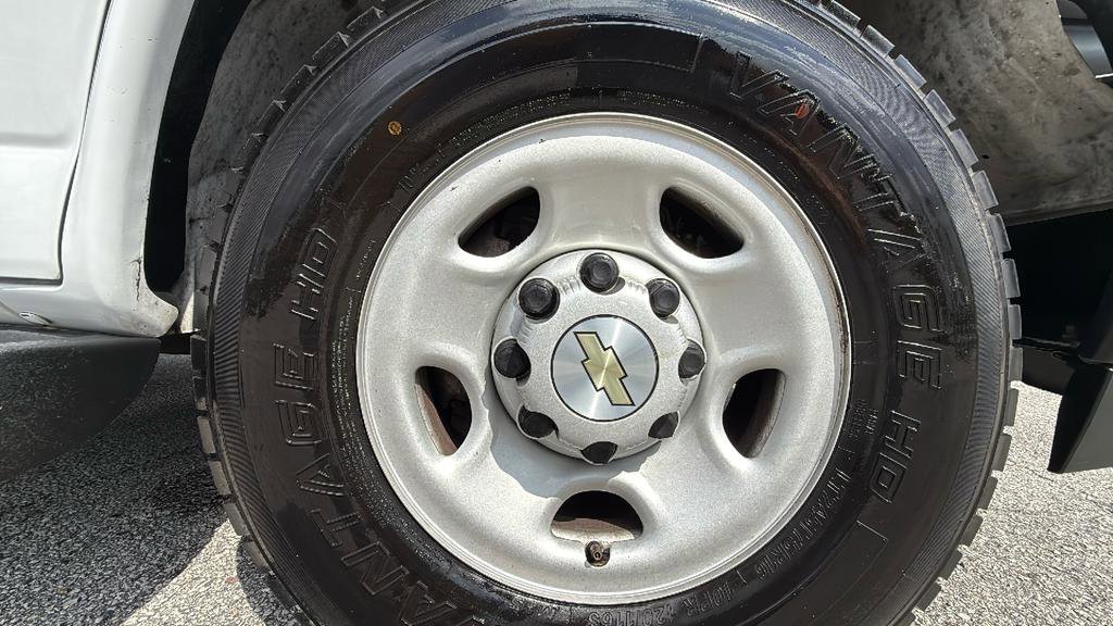 Used 2023 Chevrolet Express 3500 LS image 16