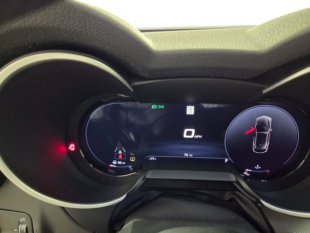 New 2025 Alfa Romeo Stelvio Sprint w/ Convenience Package image 13