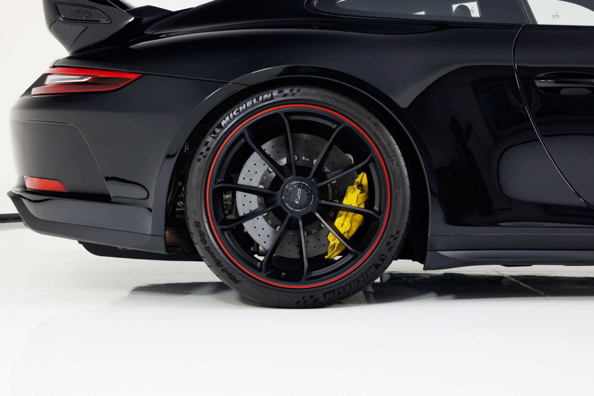 Used 2018 Porsche 911 GT3 RWD image 12
