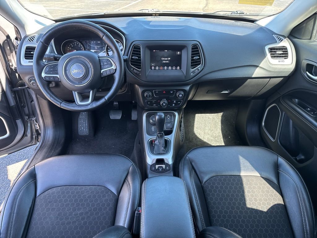 Used 2020 Jeep Compass Latitude w/ Cold Weather Group image 16