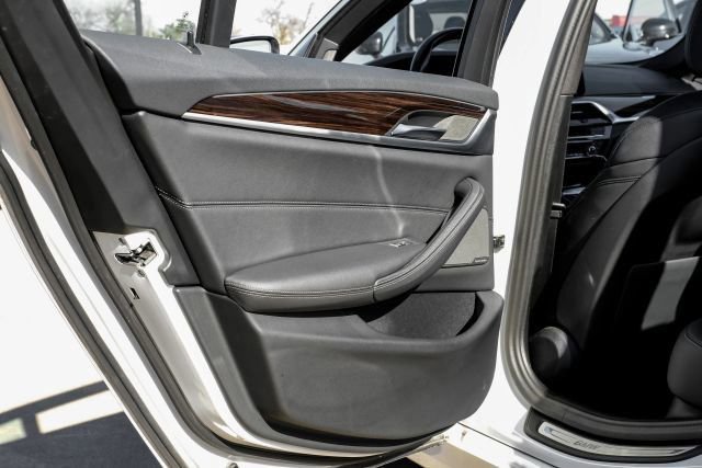 Used 2023 BMW 530e RWD image 53