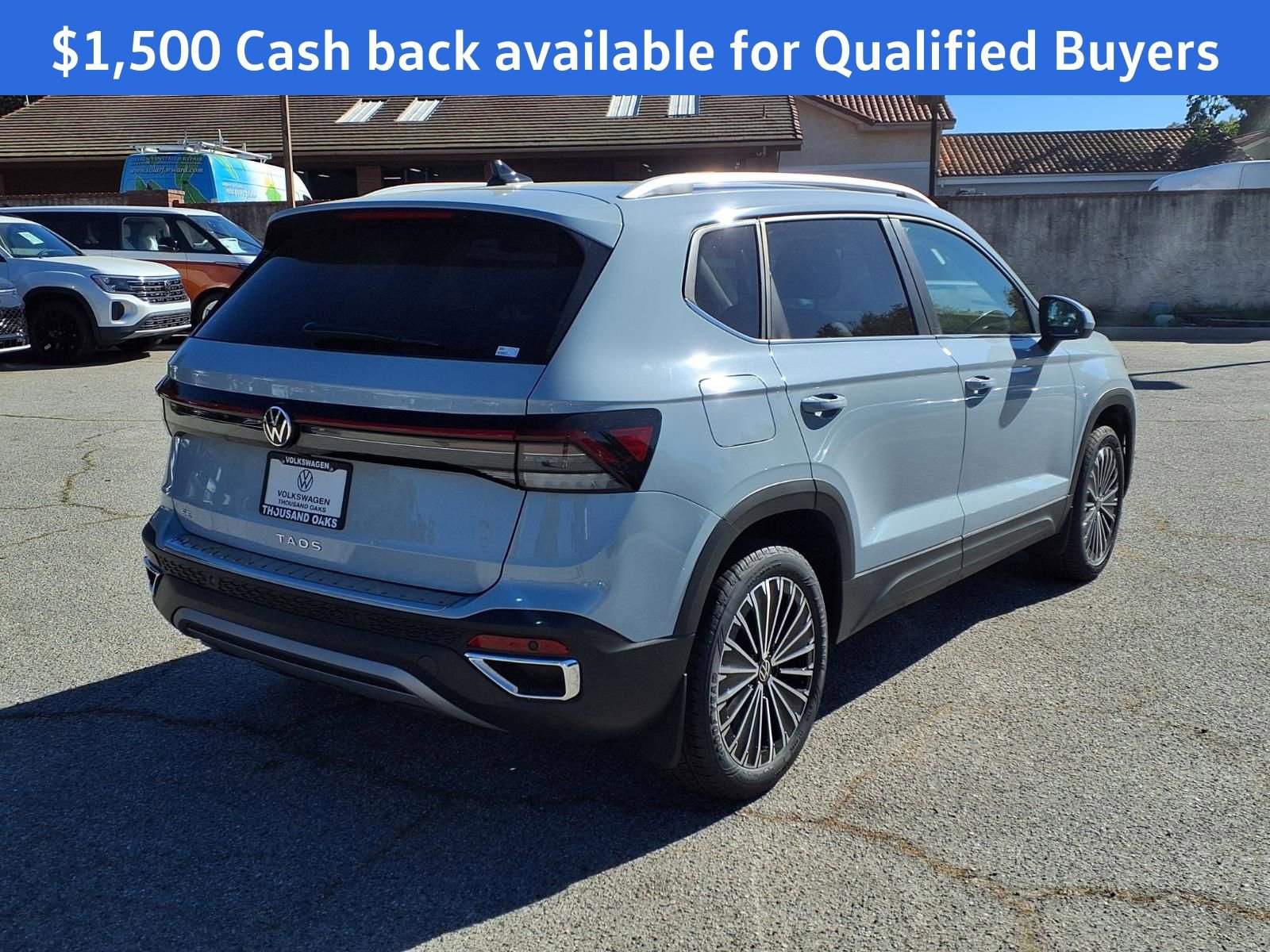 New 2026 Volkswagen Taos SE FWD image 5