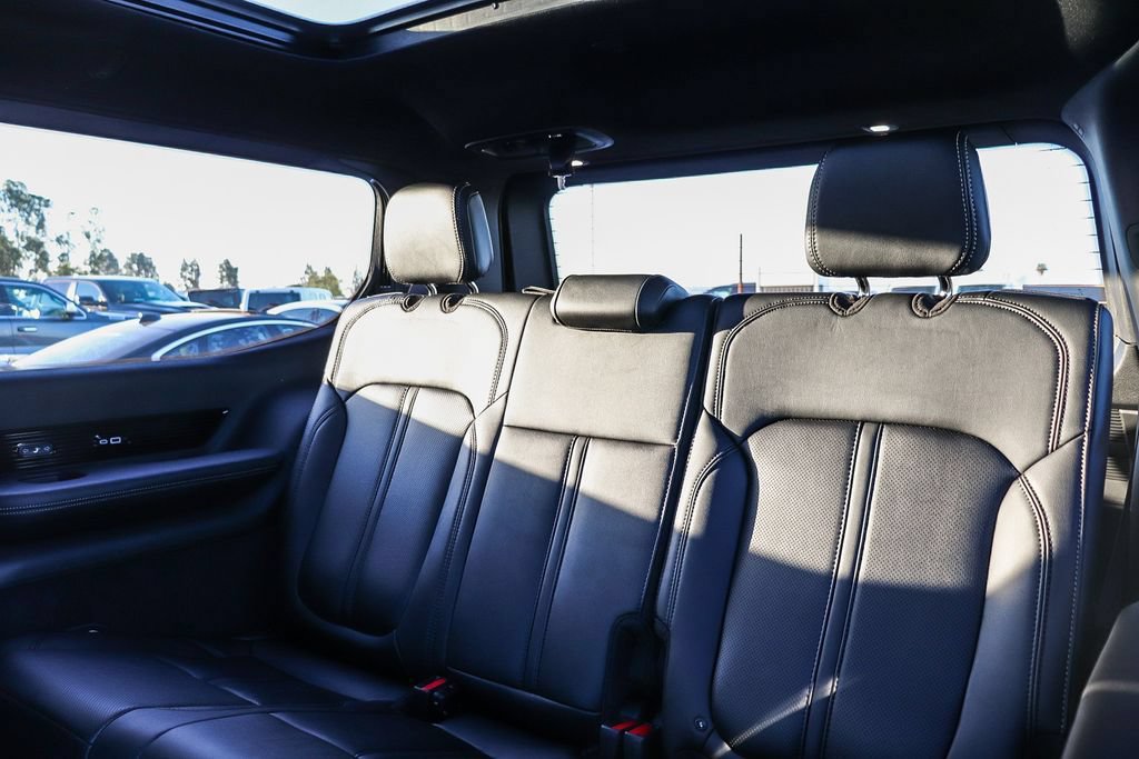 New 2026 Jeep Grand Wagoneer Summit AWD/4WD image 23