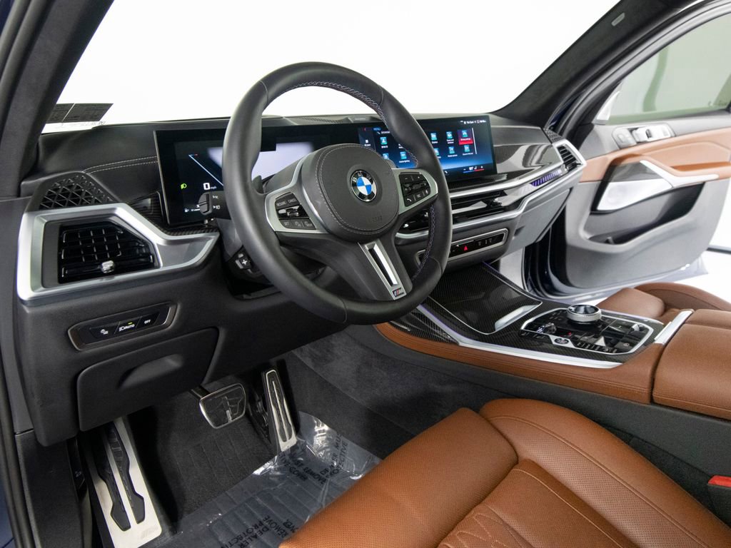 Used 2025 BMW X7 M60i AWD/4WD image 15